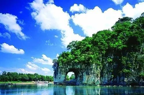 象鼻山